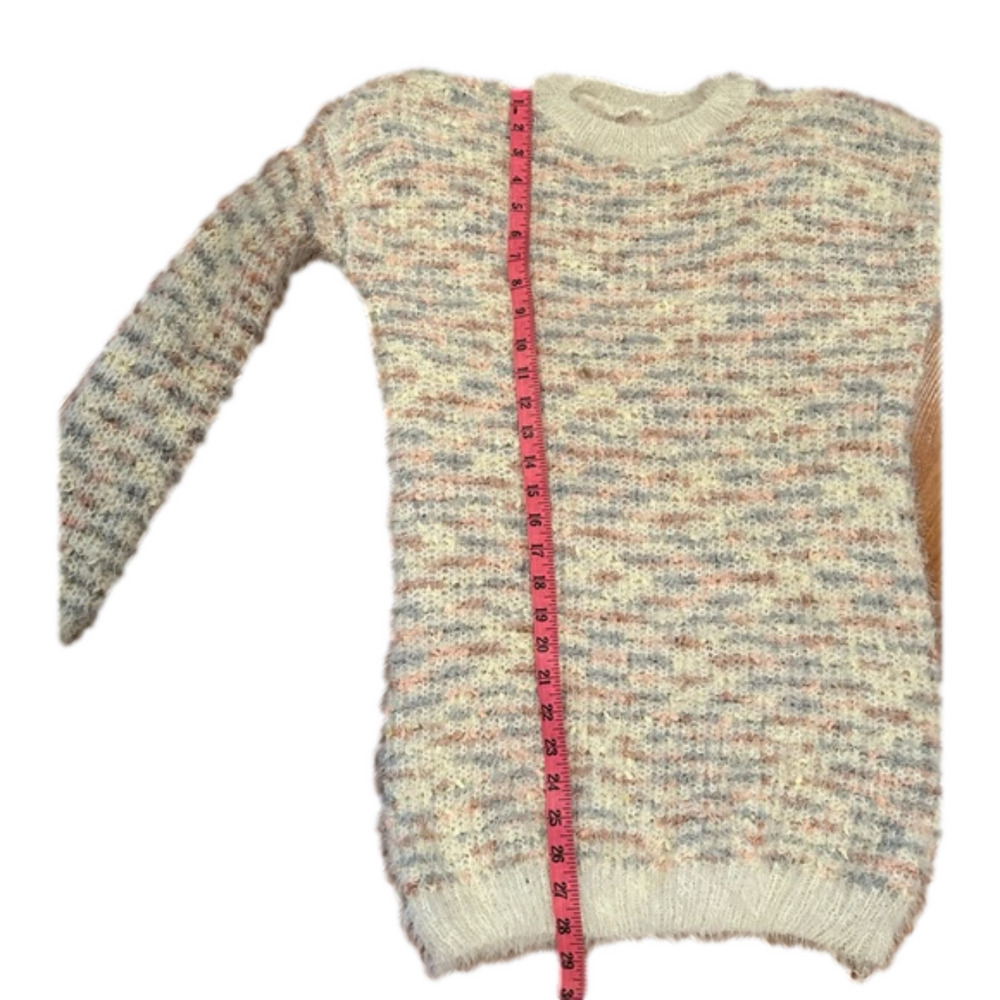 Two sweaters exact same only different colours Small - Picture 12 of 16